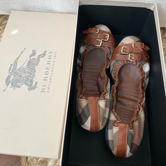 Burberry Ballet Flats in Nova Check Plaid with Brown Leather Triple Buckle EU 37 - Picture 7 of 16